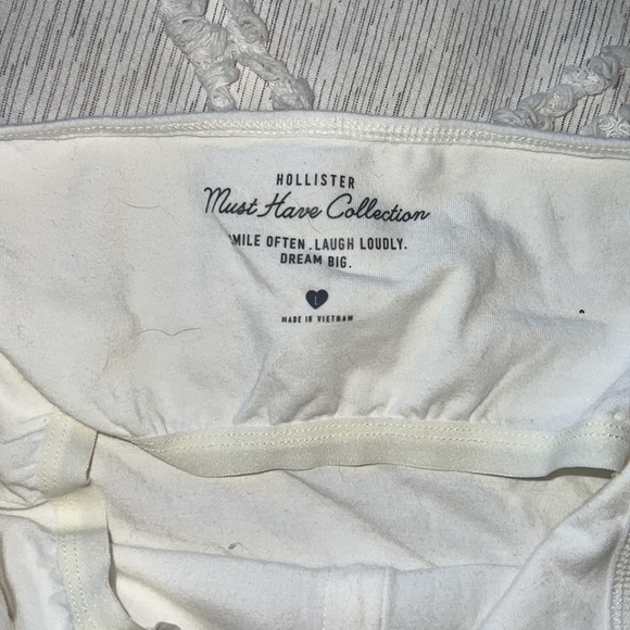 HOLLISTER top - Picture 2 of 2